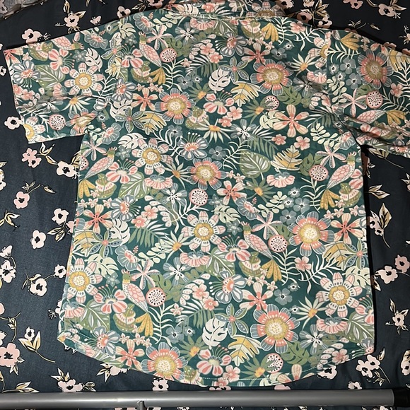 Posh Peanut Hawaiian Shirt size 110 / 4T - Picture 5 of 5